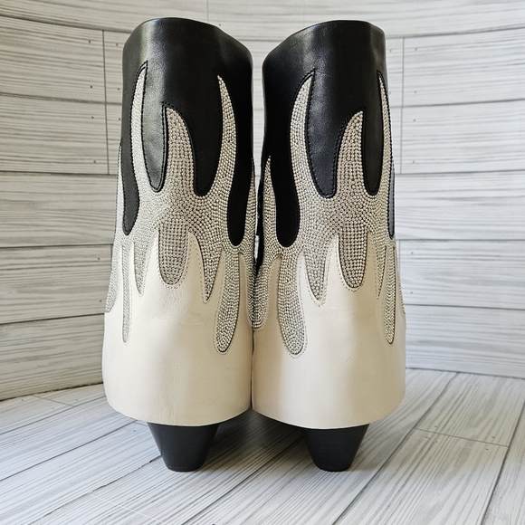 Gianni Bini ConleyTwo Western Rhinestone Flame Foldover Boot in Black Silver Sz6 - Picture 4 of 16